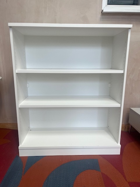 White bookcase – 1000 x 430 x 1200h