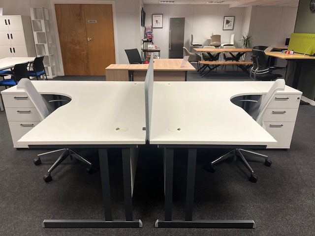 Workstation With Desk End Pedestal-4-Feb-2026.jpg