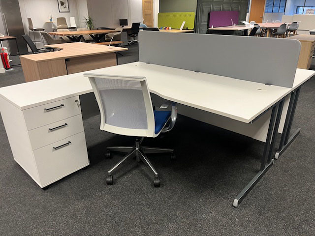 Workstation With Desk End Pedestal-4-Feb-2026.jpg